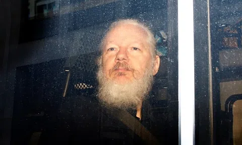 Nhà sáng lập Wikileaks bị tuyên án tù 50 tuần ở Anh