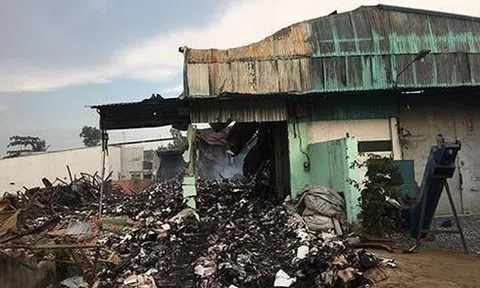 Điều tra nguyên nhân vụ cháy khiến gần 3.000 thùng hồ sơ trợ giá xe buýt TP.HCM bị thiêu rụi