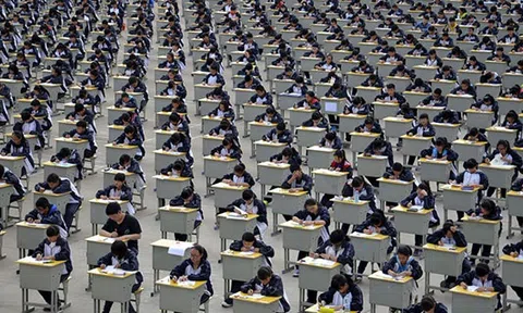 Triệt phá đường dây gian lận trước kỳ thi đại học khốc liệt nhất thế giới