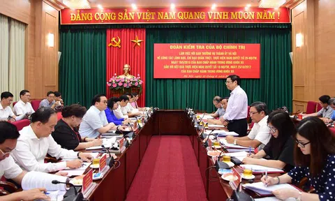 Bộ Chính trị kiểm tra công tác tổ chức, cán bộ tại Hà Nội