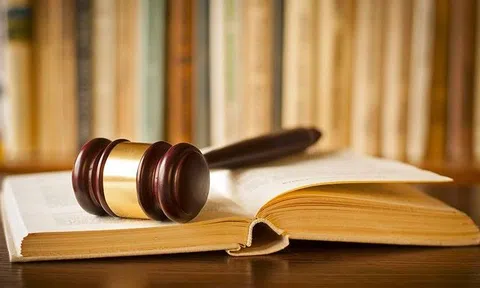 Những tội nào là tội phạm nguồn của tội rửa tiền?