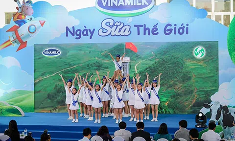 Vinamilk hưởng ứng thông điệp niềm vui uống sữa tại trường của ngày sữa thế giới 2019
