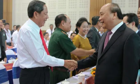Thủ tướng Nguyễn Xuân Phúc: Không chấp nhận những doanh nghiệp lợi dụng lỗ hổng pháp luật để trục lợi