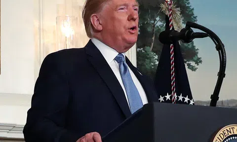 Ông Trump đề xuất 'luật cờ đỏ' muốn tử hình những kẻ xả súng