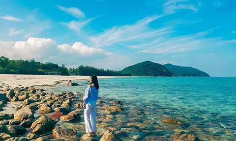 Chẳng cần tới Bali, Quảng Ninh cũng có thế giới vịnh - đảo đẹp nhường này