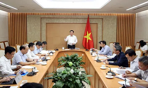 Phó Thủ tướng: Giám sát nợ nước ngoài của từng doanh nghiệp