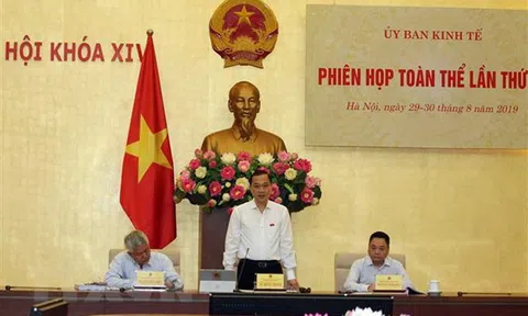 Ủy ban Kinh tế của Quốc hội họp phiên toàn thể lần thứ 11