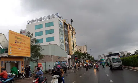 Nóng: Công an TP.HCM phong tỏa, khám xét công ty Địa ốc Alibaba