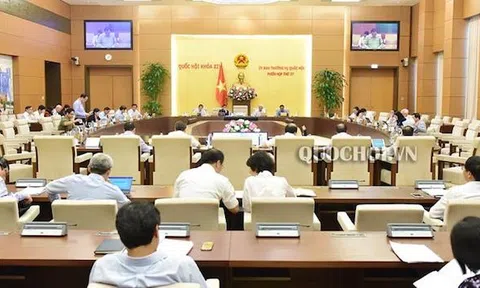 Bổ sung “kinh doanh dịch vụ đòi nợ” vào danh mục cấm