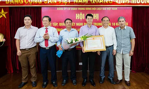 Luật gia Việt Nam:  Những tập thể xuất sắc, tận tâm cống hiến cho xã hội