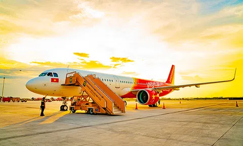 Vietjet tri ân 100 triệu hành khách với chương trình “Bay khắp Châu Á, Săn máy bay 1kg vàng”