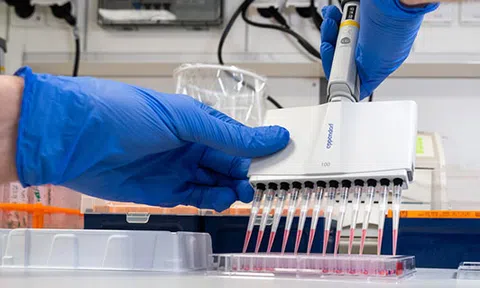 3 loại thuốc có thể điều trị virus corona được Nga công bố giữa cơn bùng phát dịch bệnh