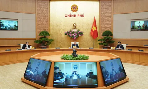 Thủ tướng: Tiếp tục thực hiện Chỉ thị 16 ít nhất đến ngày 22/4 tại 12 tỉnh, thành