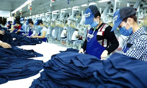 Chính sách vượt khủng hoảng cần hướng đến tương lai