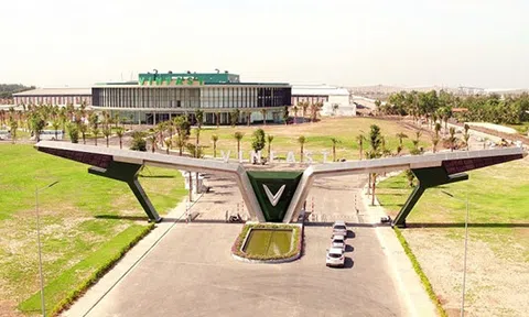 Vingroup phát triển BĐS khu công nghiệp, hợp tác toàn diện với các hãng hàng không mở đường bay cố định đến Vinpearl