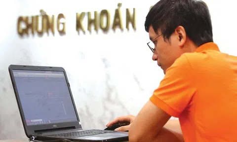 Vì sao các ngân hàng 'thích' đổ tiền vào chứng khoán đầu tư?