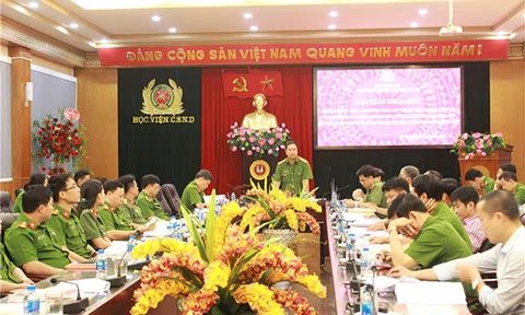 Vai trò của giảng viên lý luận chính trị trong đấu tranh chống lại những luận điệu xuyên tạc chủ nghĩa Mác – Lênin