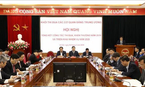 Các giải pháp nâng cao hiệu quả thực hiện pháp luật  thi đua, khen thưởng