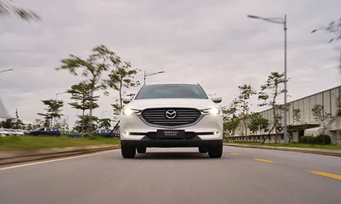 Mazda CX-8 Deluxe: Mẫu xe lay động cảm xúc