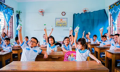 Quảng Nam triển khai sữa học đường, trẻ em được uống miễn phí
