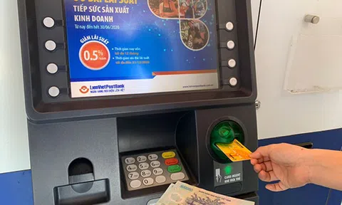 Bảo hiểm xã hội Việt Nam: Thực hiện chi trả lương hưu, trợ cấp BHXH  và BHTN qua hệ thống ngân hàng