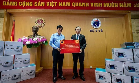 Vingroup trao tặng 1.700 máy thở xâm nhập và tài trợ hóa chất cho 56.000 xét nghiệm COVID-19