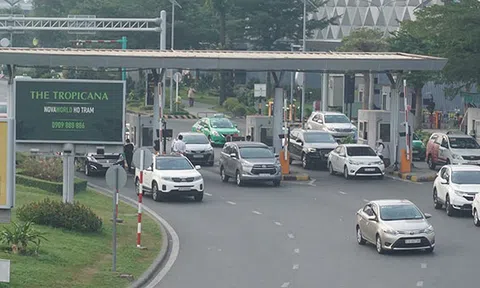 Bộ GTVT kiến nghị không xử lý kinh tế hơn 500 tỷ tiền ACV thu phí ô tô ra vào sân bay