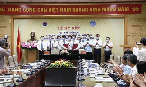 Bộ Y tế và BHXH Việt Nam ký kết Quy chế phối hợp xây dựng, tổ chức thực hiện chính sách, pháp luật BHYT
