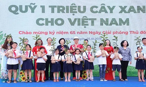 "Quỹ 1 triệu cây xanh cho Việt Nam": Lan toả tình yêu thiên nhiên, môi trường đến với học sinh