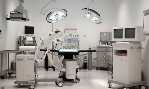 Kinh doanh thiết bị y tế: tiềm ẩn nguy cơ lợi ích nhóm trong hợp tác và phân chia lợi nhuận “ nhờ” những kẽ hở của chính sách pháp luật.
