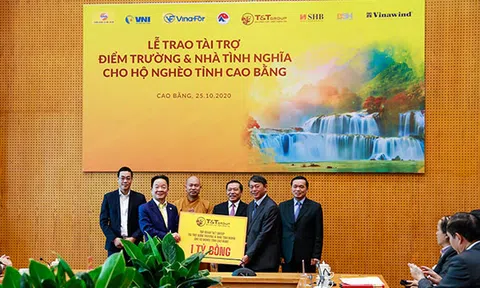 "Bầu Hiển" ủng hộ 5 tỷ đồng xây điểm trường và nhà tình nghĩa cho người nghèo tỉnh Cao Bằng