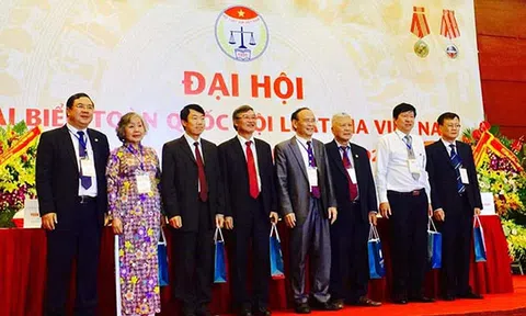 Cảm xúc đặc biệt của những Luật gia không ngại gian nan, vất vả, bởi phía trước họ là một con đường vinh quang - con đường của công lý và thượng tôn pháp luật.