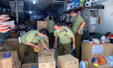 Lực lượng QLTT: Xử lý gần 65.000 vụ vi phạm về hàng lậu, gian lận thương mại trong 9 tháng