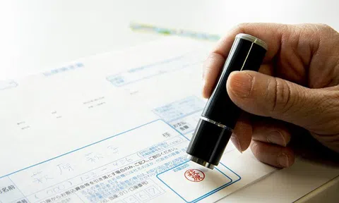Nhà lập pháp Nhật Bản trở thành tỷ phú nhờ cung cấp dịch vụ chữ ký điện tử trong đại dịch