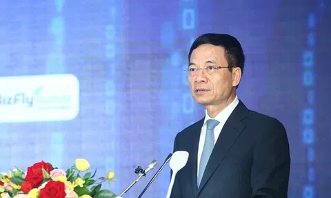 Bộ trưởng Nguyễn Mạnh Hùng: Phát triển thành phố thông minh, hãy bắt đầu từ nỗi đau lớn nhất