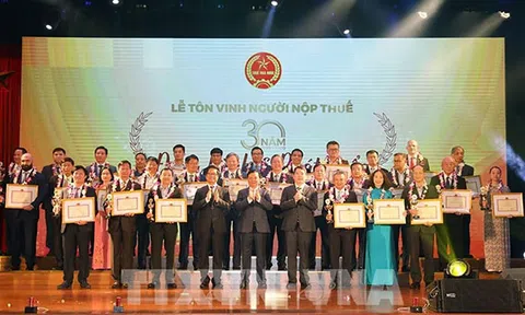 Tôn vinh 30 doanh nghiệp nộp thuế tiêu biểu