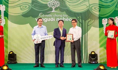 Các doanh nghiệp của " Bầu Hiển" ủng hộ 30 tỷ đồng cho quỹ " vì người nghèo" Trung Ương