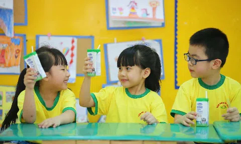 Vinamilk dẫn đầu bảng xếp hạng top 10 thương hiệu mạnh nhất Việt Nam, thuộc top 1000 thương hiệu hàng đầu Châu Á