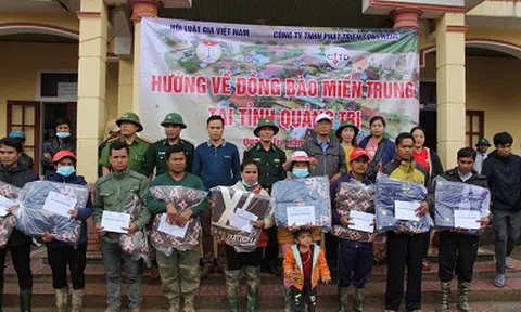 Mang nụ cười trở lại với địa phương bị cô lập hơn 1 tuần ở Quảng Trị