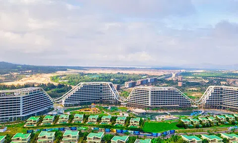 Cận cảnh “siêu phẩm nghỉ dưỡng” sắp khai trương FLC Grand Hotel Quy Nhon: 1.500 phòng, bể bơi ngoài trời 1.000 m