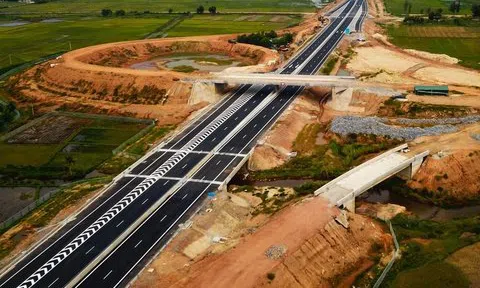 Khởi tố 13 người liên quan vụ sai phạm tại cao tốc 34 nghìn tỷ đồng