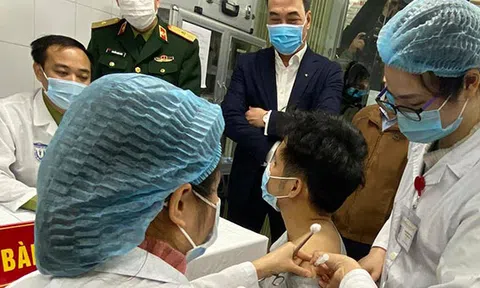 Việt Nam tự cường trong 'cuộc đua' vaccine COVID-19