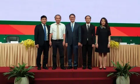 Tỷ phú Trần Bá Dương thay Bầu Đức làm Chủ tịch HAGL Agrico