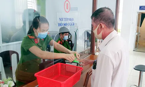 Chuyển từ CMND qua thẻ CCCD gắn chip, có phải đổi sổ hồng?
