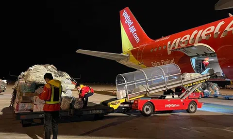 Vietjet là hãng hàng không vận chuyển hàng hoá tốt nhất năm 2020