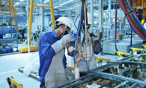 Hôm nay, 11 luật và bộ luật chính thức có hiệu lực
