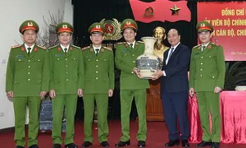 Giữ vững an ninh quốc gia, trật tự an toàn xã hội trong bất kỳ tình huống nào