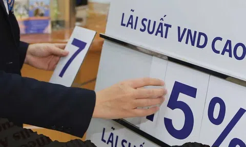 Hàng loạt ngân hàng hạ lãi suất vay để hỗ trợ doanh nghiệp nhỏ và vừa