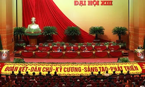 Chỉ thị của Bộ Chính trị về việc nghiên cứu, học tập, quán triệt, tuyên truyền và triển khai thực hiện Nghị quyết Đại hội đại biểu toàn quốc lần thứ XIII của Đảng