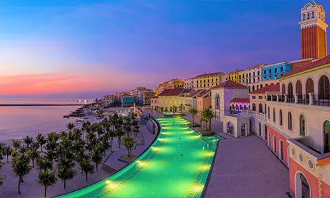 Nam Phú Quốc mở màn 12 mùa lễ hội 2021 với show thời trang đình đám